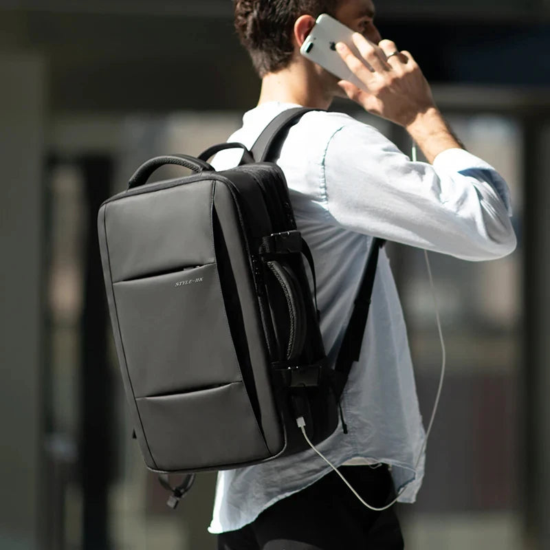 Mochila Heroic Travel verde com porta USB