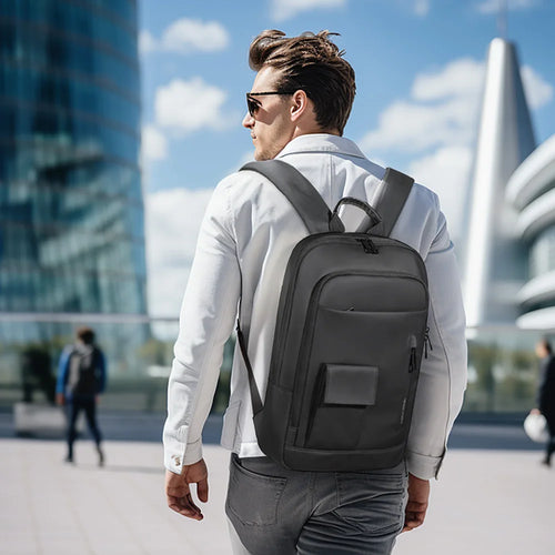 Mochila Executiva Compacta Impermeável Knight Slim II Preto